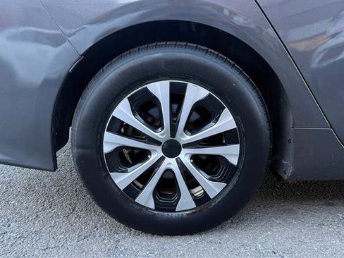 Used 2017 Toyota Prius Prime Premium image 6