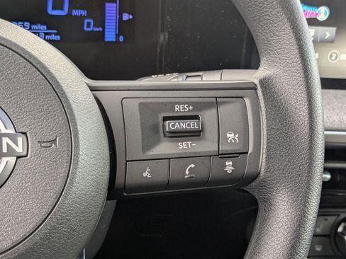 New 2025 Nissan Kicks SV w/ SV Premium Package FWD image 17
