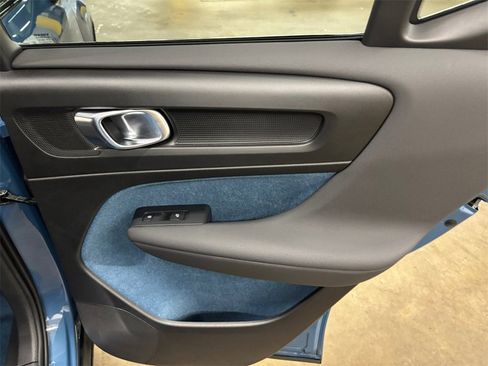 Certified 2023 Volvo XC40 Recharge Ultimate w/ Protection Package Premier image 18