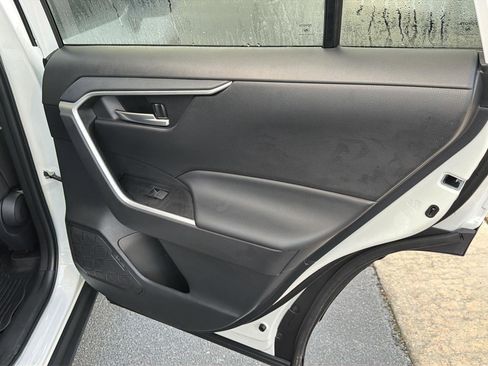 Certified 2025 Toyota RAV4 XLE w/ Convenience Package FWD image 15