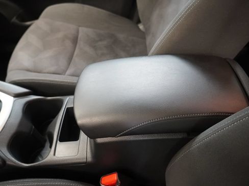 Used 2015 Nissan Rogue SV AWD/4WD image 23