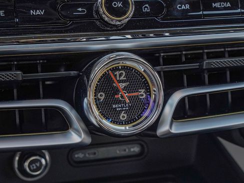 New 2026 Bentley Flying Spur Plug-In Hybrid AWD/4WD image 26