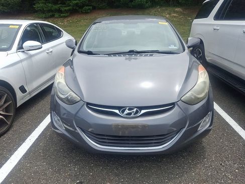 Used 2013 Hyundai Elantra GLS w/ Preferred Pkg FWD image 2