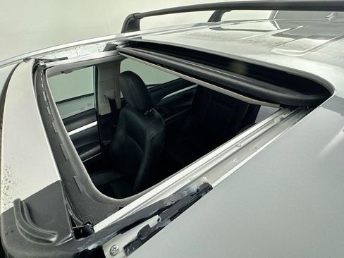 Used 2018 Toyota Highlander XLE image 29