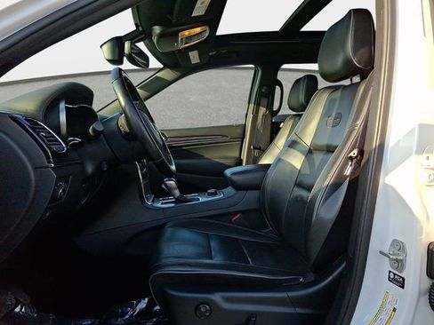 Used 2021 Jeep Grand Cherokee Overland image 17