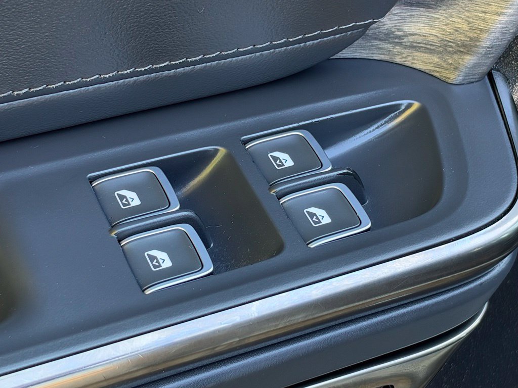 Used 2022 Rivian R1T Adventure AWD/4WD image 10