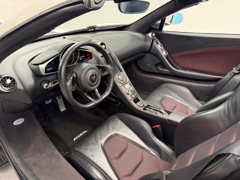 Used 2013 McLaren MP4-12C Spider RWD image 10