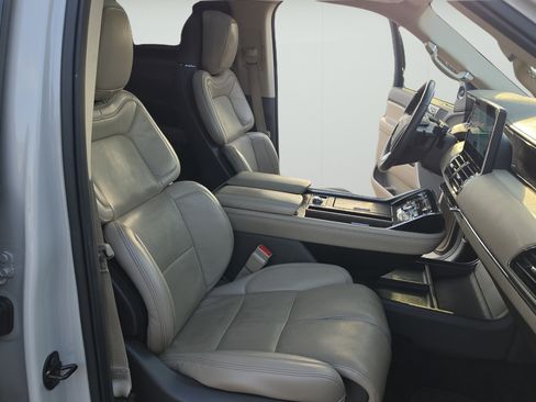 Used 2024 Lincoln Navigator L Reserve AWD/4WD image 26