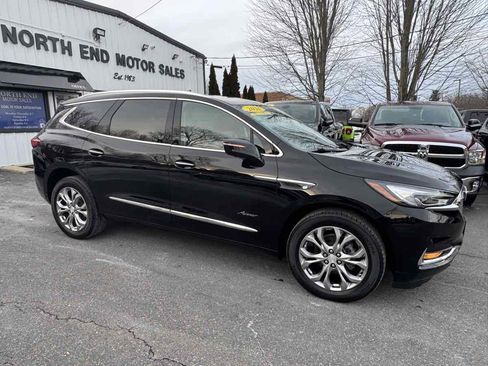 Used 2021 Buick Enclave Avenir image 2