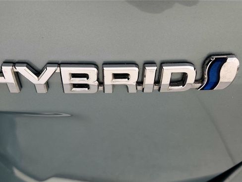 Used 2016 Toyota Prius Four image 14