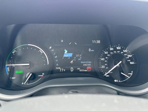 Used 2025 Toyota Sienna LE w/ LE Plus Package AWD/4WD image 23