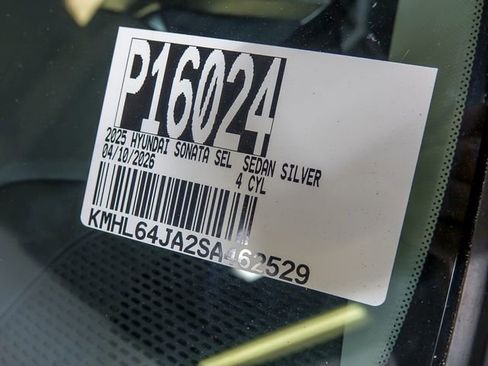 Used 2025 Hyundai Sonata SEL FWD image 32