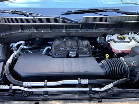 Used 2023 Chevrolet Silverado 1500 LT AWD/4WD image 30