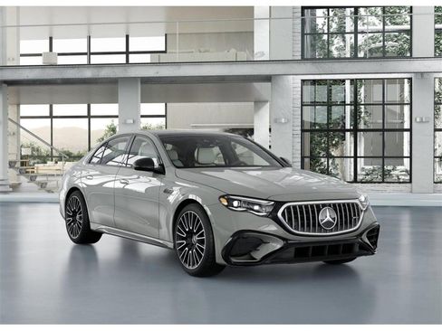 New 2026 Mercedes-Benz E 53 AMG e 4MATIC Sedan image 10