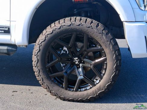 Used 2023 Ford F150 Lariat w/ Equipment Group 502A High AWD/4WD image 9