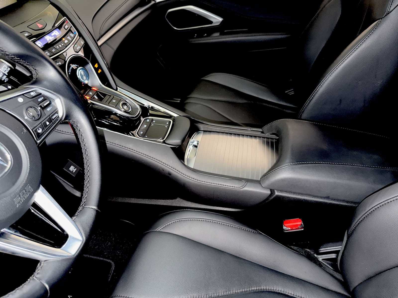 Used 2024 Acura RDX SH-AWD image 18