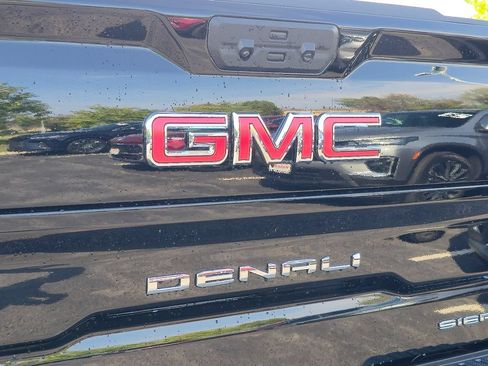 Certified 2024 GMC Sierra 1500 Denali AWD/4WD image 32