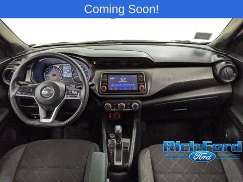 Used 2018 Nissan Kicks S FWD image 7