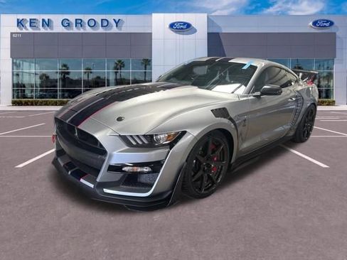 Used 2020 Ford Mustang Shelby GT500 w/ Carbon Fiber Track Pack RWD image 4