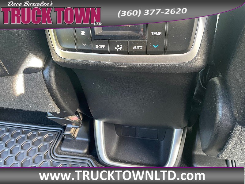Used 2018 Toyota Highlander XLE AWD/4WD image 16