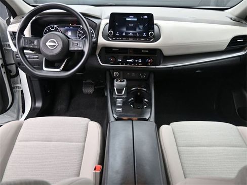 Used 2023 Nissan Rogue SV image 9