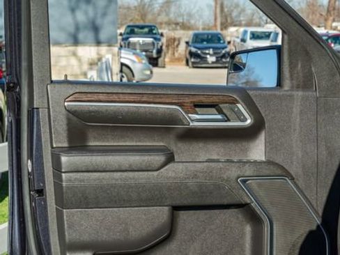 Used 2022 GMC Sierra 1500 Elevation image 17