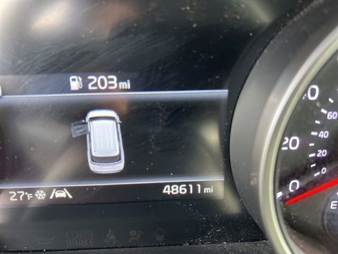 Certified 2023 Kia Carnival LX image 13