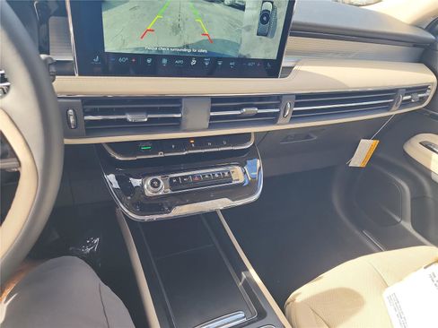 New 2026 Lincoln Corsair Premiere image 37