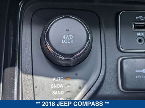 Used 2018 Jeep Compass Limited AWD/4WD image 32