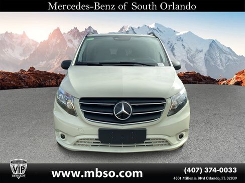 Used 2023 Mercedes-Benz Metris Passenger image 6