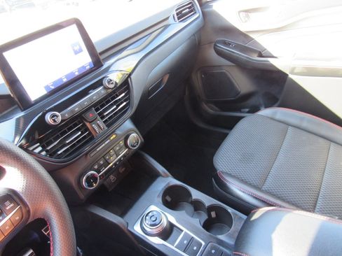 Used 2024 Ford Escape ST-Line image 31