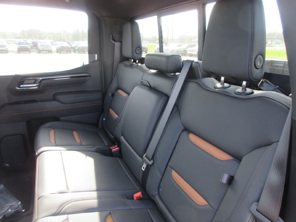 New 2026 GMC Sierra 1500 AT4 w/ AT4 Premium Package AWD/4WD image 17