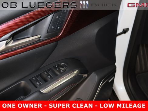 Certified 2024 Chevrolet Traverse RS image 8