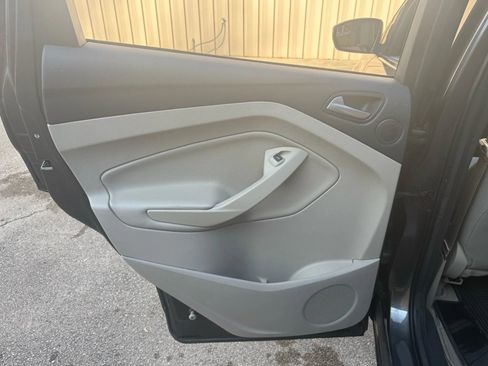 Used 2015 Ford Escape SE w/ Equipment Group 201A image 18