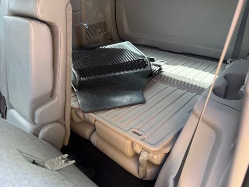 Used 2019 Toyota Highlander XLE AWD/4WD image 30