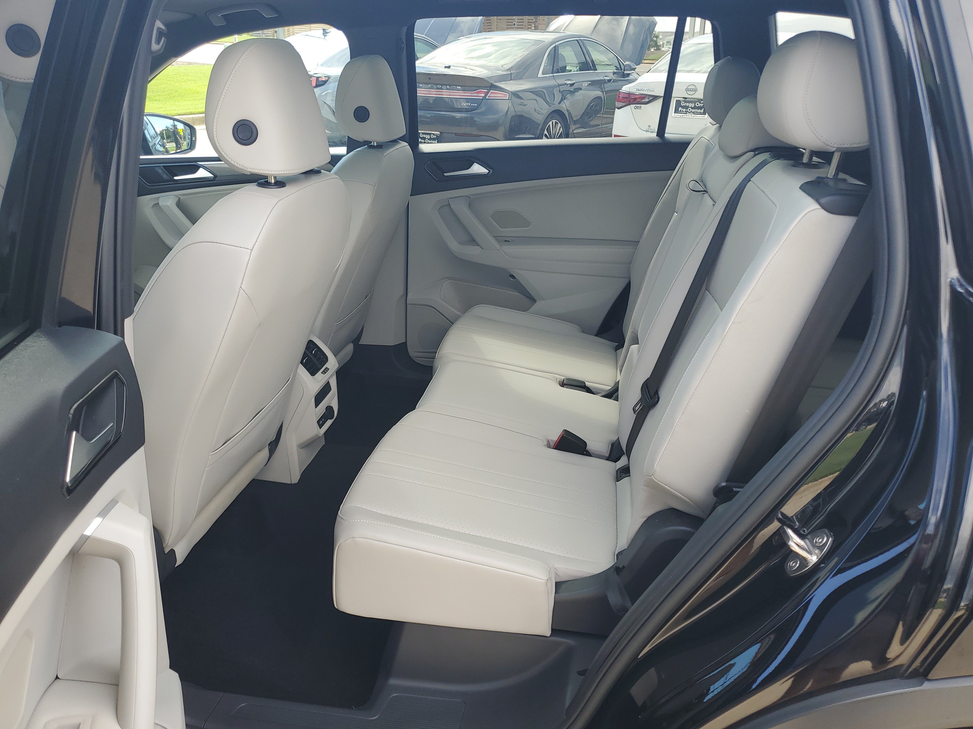 Used 2024 Volkswagen Tiguan SE R-Line FWD image 26