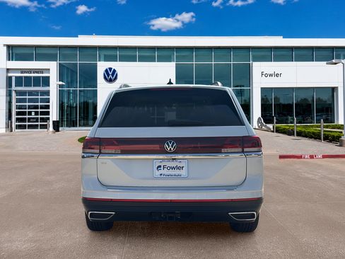 New 2026 Volkswagen Atlas SE FWD image 6