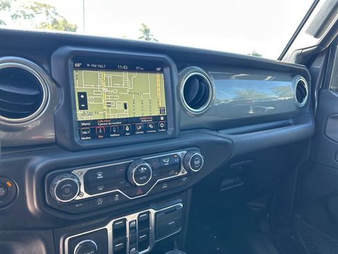 Used 2023 Jeep Wrangler Sahara image 12