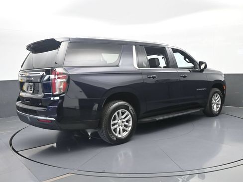 Used 2024 Chevrolet Suburban LT AWD/4WD image 6