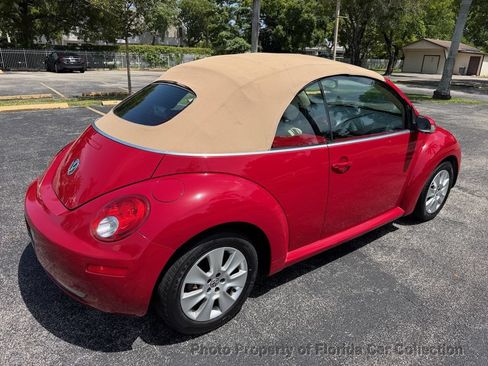 Used 2010 Volkswagen Beetle Convertible FWD image 22