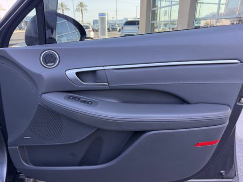 Used 2020 Hyundai Sonata Limited FWD image 16