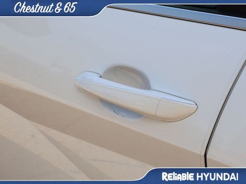 Used 2025 Hyundai Elantra Limited FWD image 20