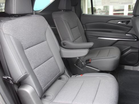 New 2027 Chevrolet Traverse LT FWD image 16
