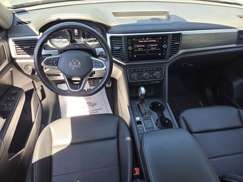 Used 2021 Volkswagen Atlas SE w/ Panoramic Sunroof Package FWD image 10