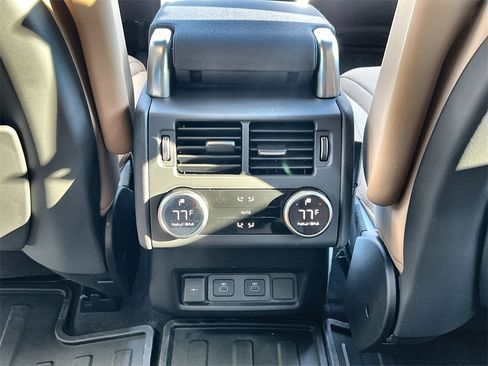 Certified 2025 Land Rover Discovery Dynamic SE image 16