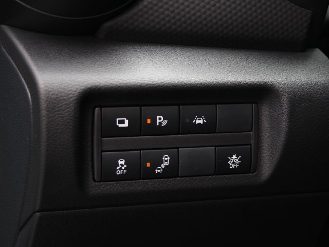 Certified 2025 Nissan Kicks Play S FWD image 21