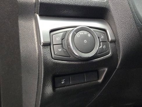 Used 2018 Ford Explorer XLT w/ Equipment Group 202A AWD/4WD image 26