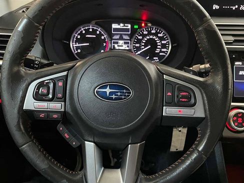 Used 2017 Subaru Crosstrek 2.0i Premium image 11