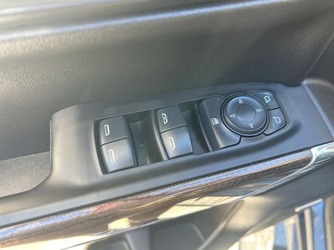 Used 2021 Chevrolet Silverado 1500 LT Trail Boss w/ Convenience Package II image 25