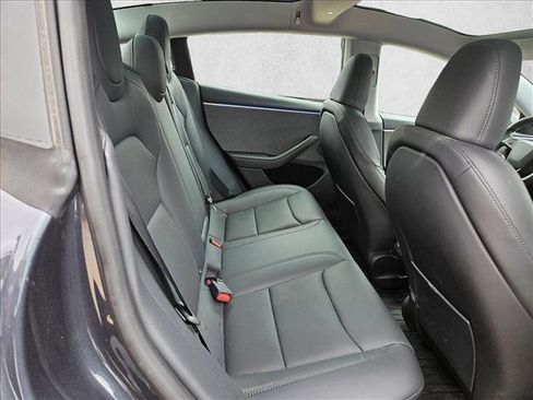 Used 2025 Tesla Model 3 Long Range RWD image 16